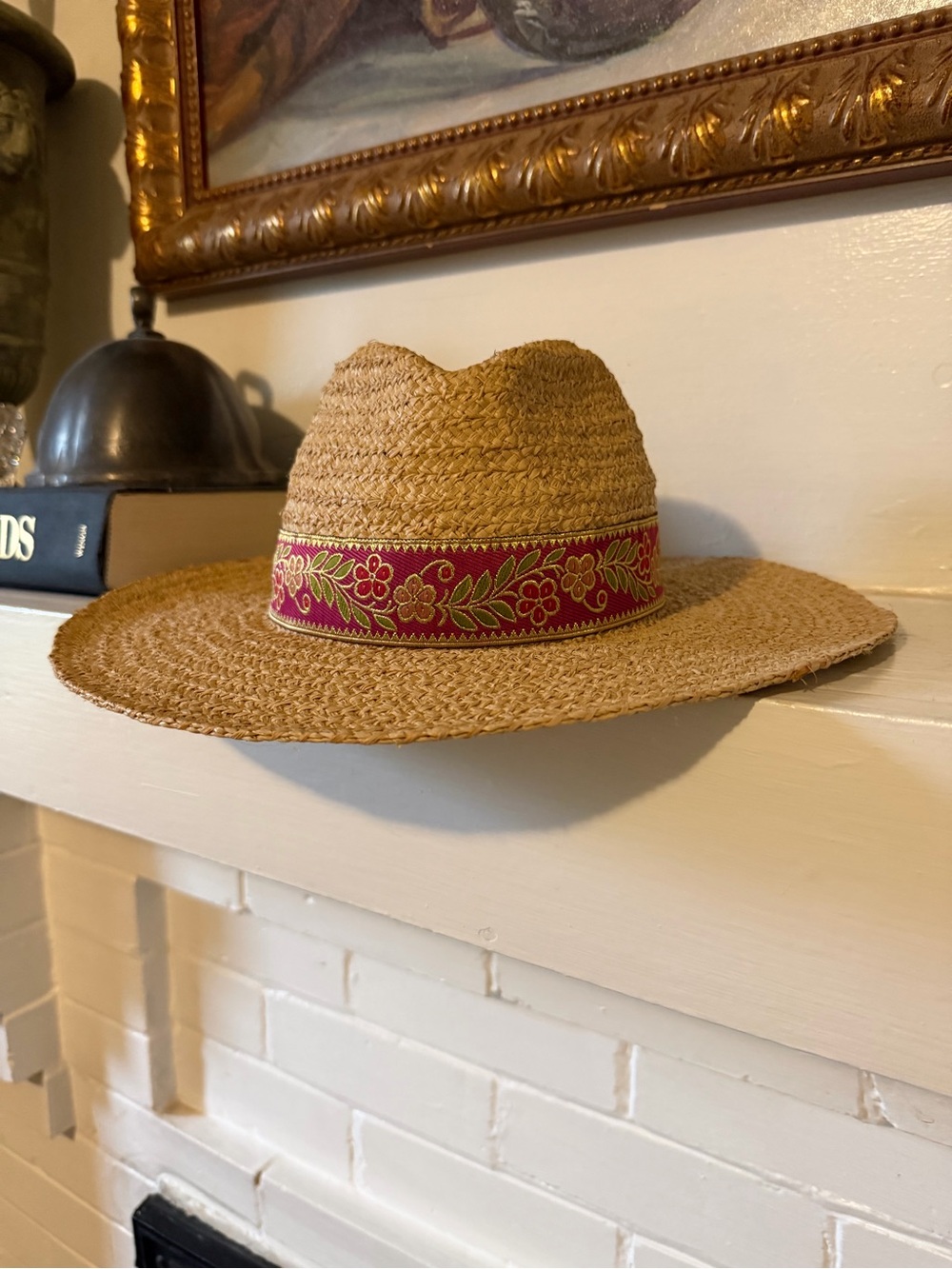 NWT Straw hat with ribbon bands
